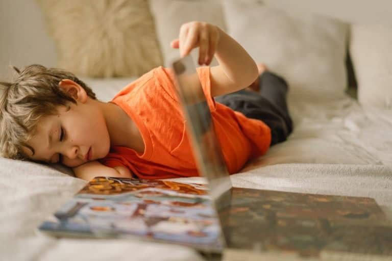 What are the most common symptoms of a hidden vision problem?